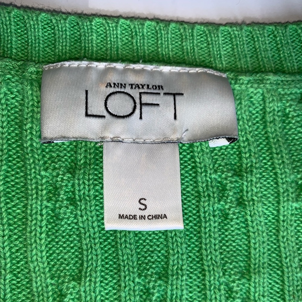Ann Taylor Loft 3/4 Sleeve Cable Knit Sweater - Picture 2 of 5